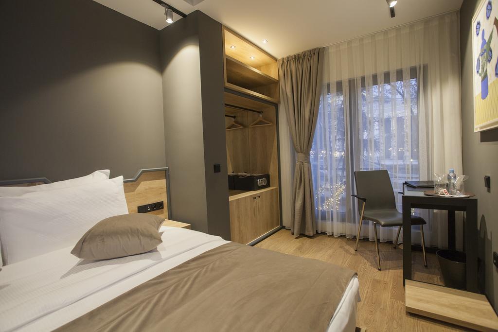 Solun'S Riverside Rooms Skopje Esterno foto