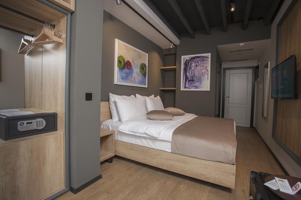 Solun'S Riverside Rooms Skopje Esterno foto